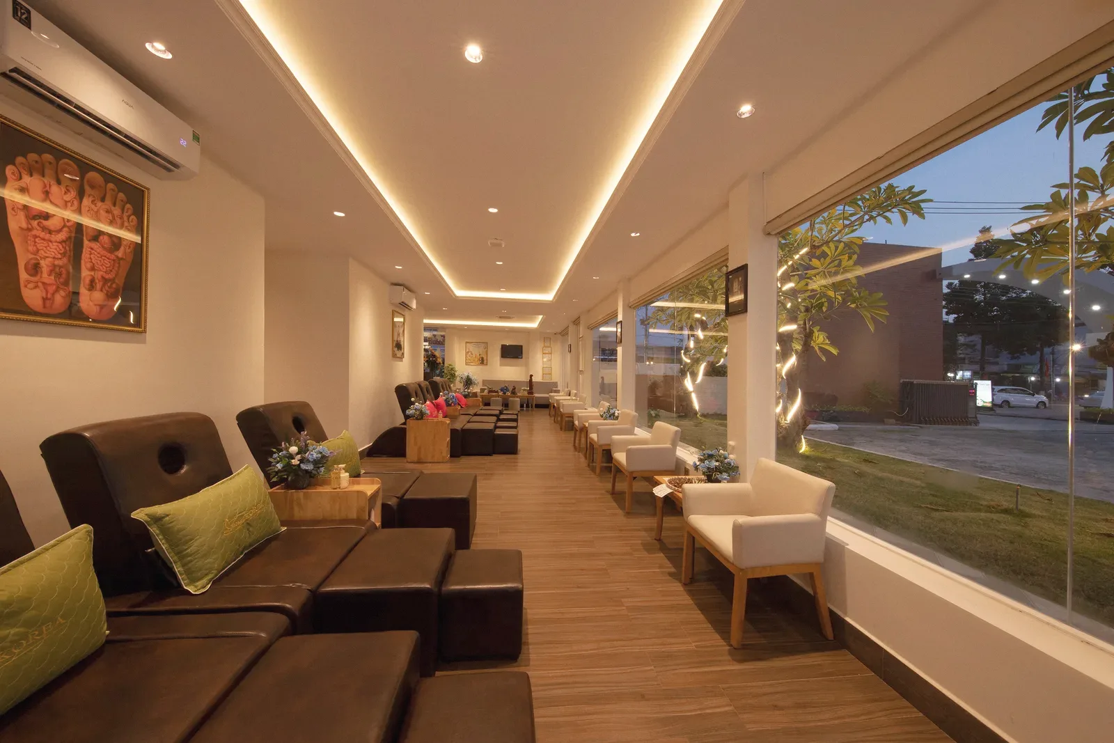 Khu vực sảnh nghỉ tại MerPerle Núi Sam
